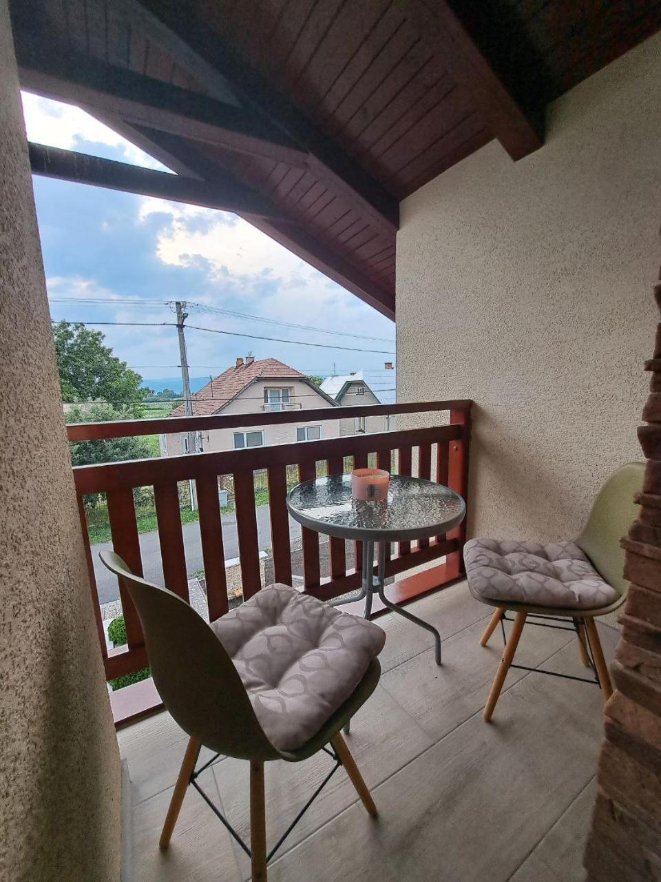 Turčianske Teplice Vila Harmonia מראה חיצוני תמונה